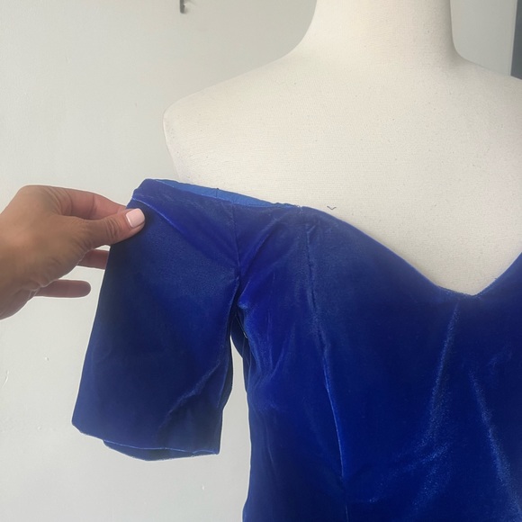Vintage Off the Shoulder Blue Velvet Mini Dress 1990’s Velvet Dress - Picture 4 of 7